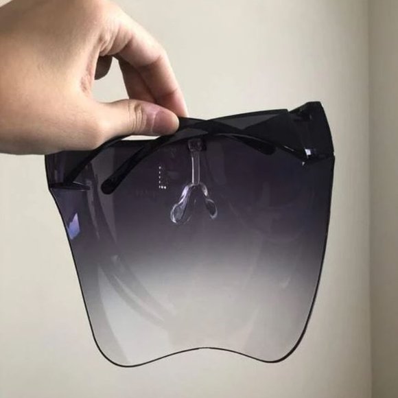 NWOT Face Shield Unisex - Picture 4 of 4